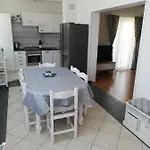 G&l Apartman Grebastica