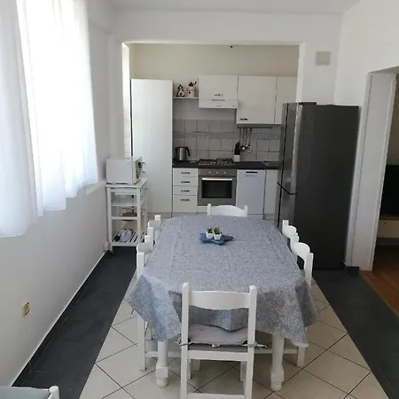 G&l Apartman *
