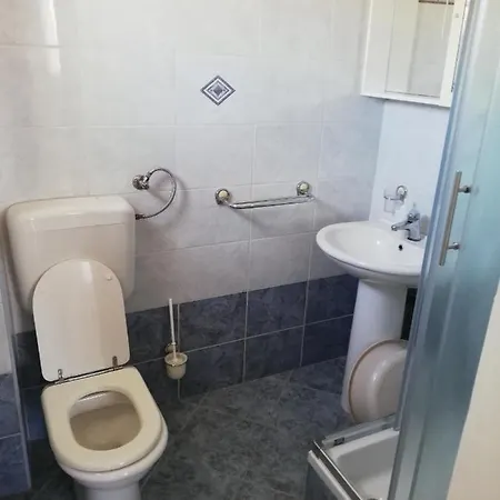 Apartment G&l *